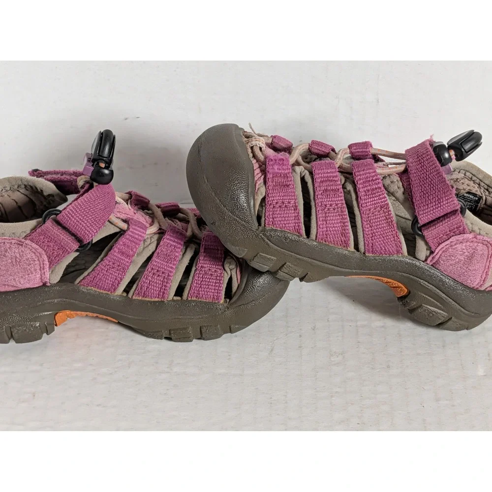 KEEN Newport H2 Girls Youth Size 8 Purple Waterproof Hiking Water Sandals